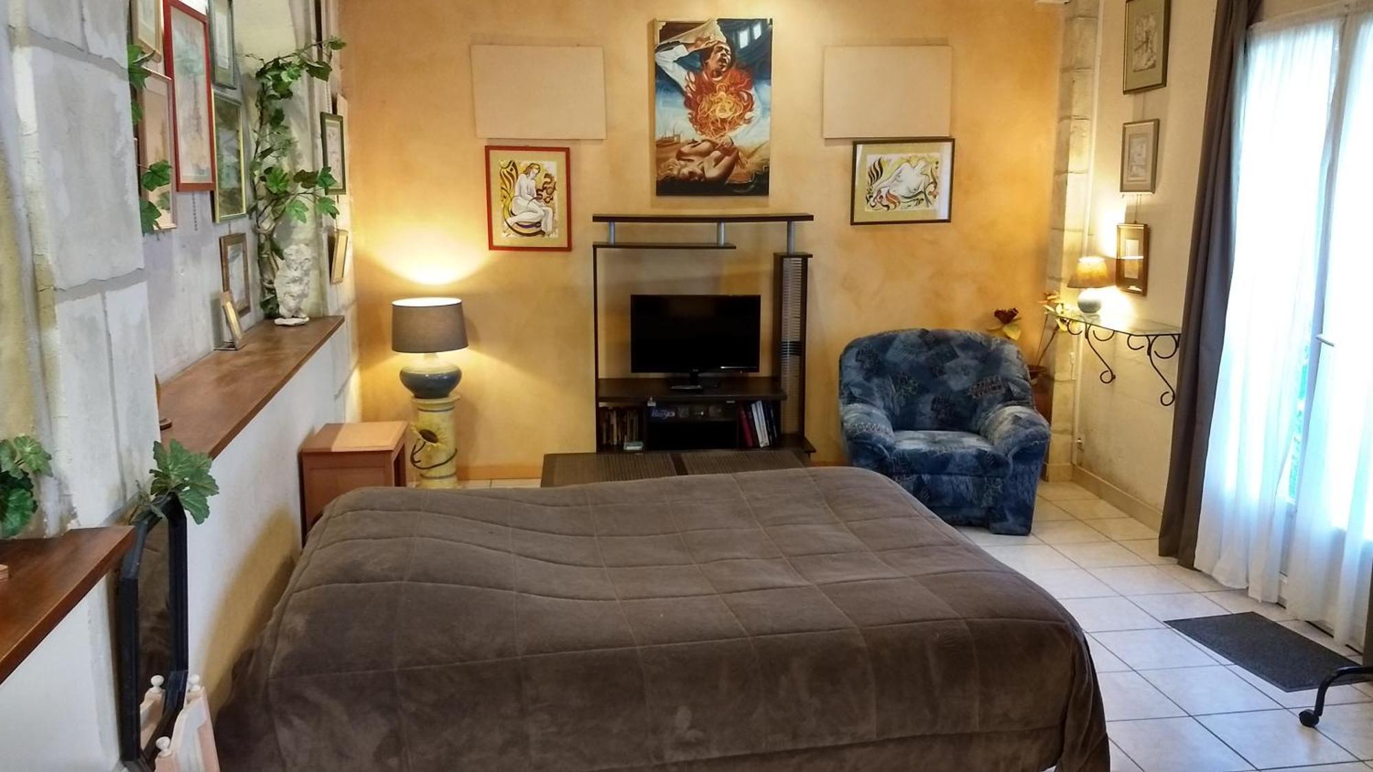 Logement Tranquille Et Frais Proche Gare Au Rdc Saumur Buitenkant foto