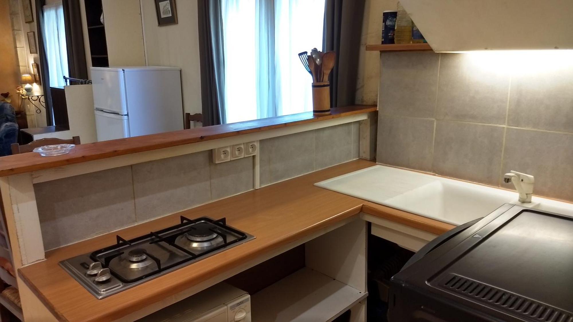 Logement Tranquille Et Frais Proche Gare Au Rdc Saumur Buitenkant foto